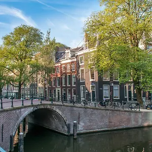 The Vanguard ** Amsterdam
