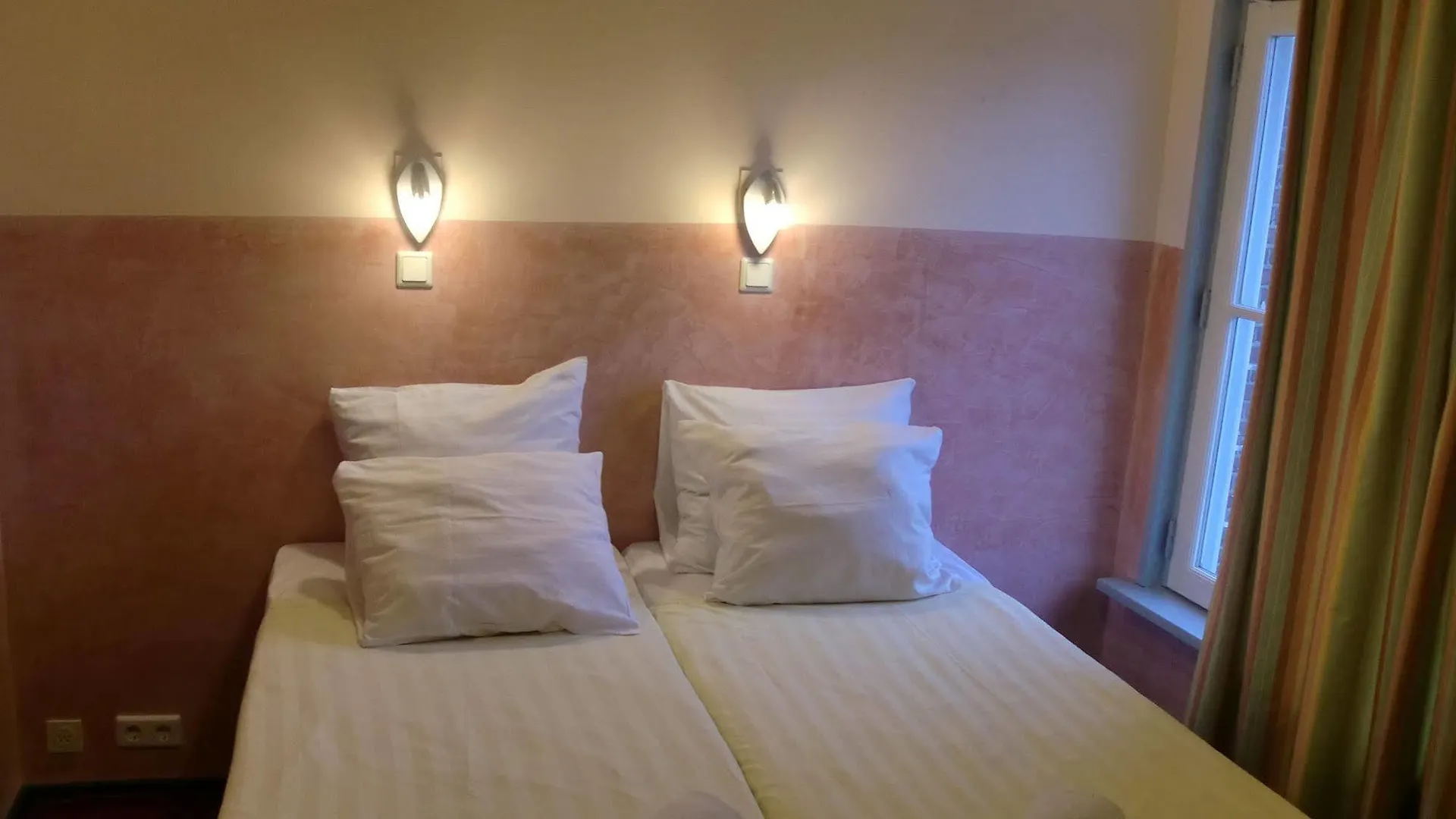 Budget Hotel Neutraal Амстердам