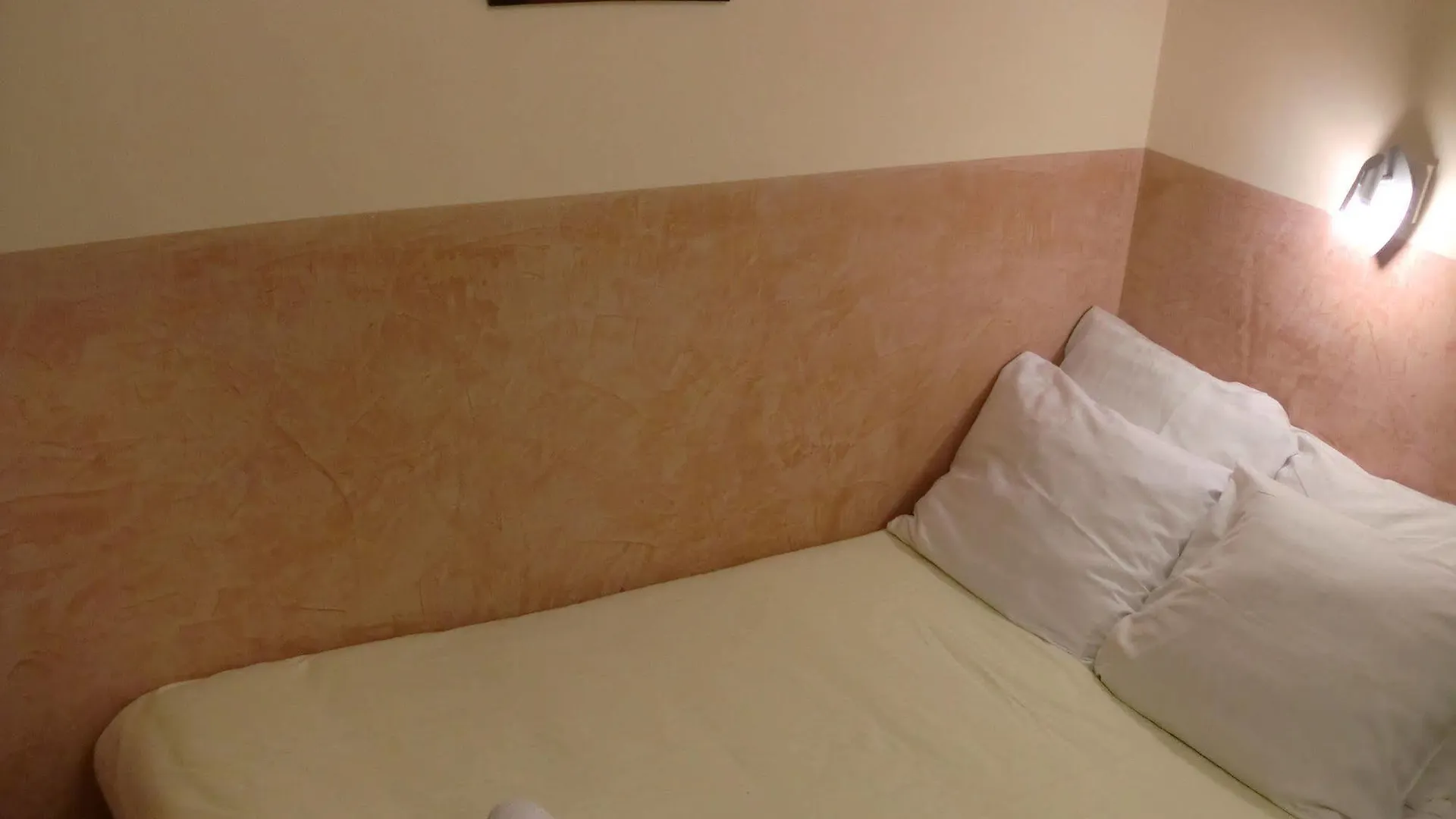 Budget Hotel Neutraal Амстердам